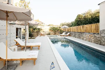 Private-Pool 4-Bedroom Villa for 8 in Murter
