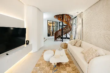 Private-Pool 4-Bedroom Villa for 8 in Murter