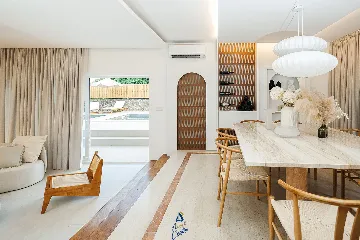 Private-Pool 4-Bedroom Villa for 8 in Murter