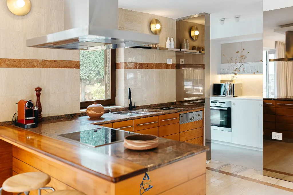 Private-Pool 4-Bedroom Villa for 8 in Murter