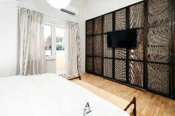 Private-Pool 4-Bedroom Villa for 8 in Murter