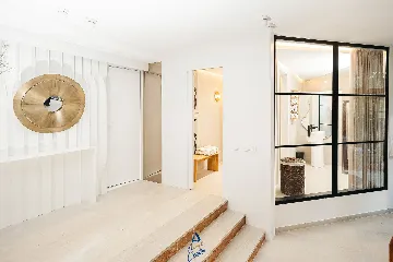 Private-Pool 4-Bedroom Villa for 8 in Murter