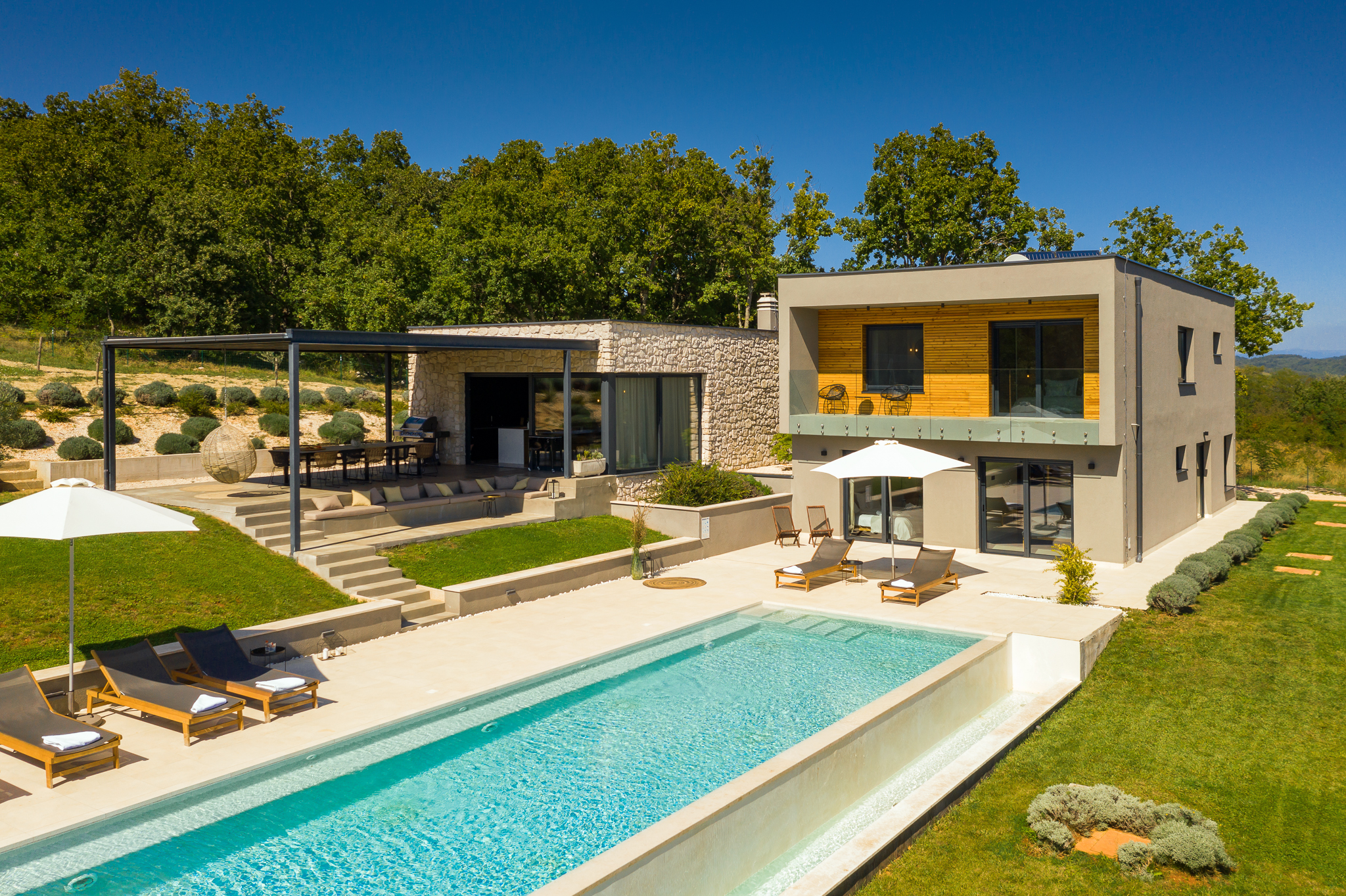 Villa with Heated Pool, Wine Cellar, Table Tennis & Absolute Privacy for 14 Guests in Istria