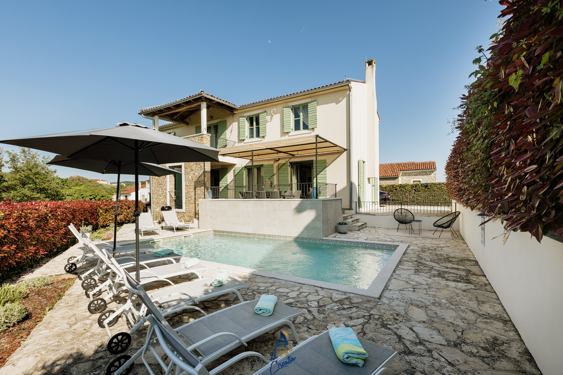 Villa Morgan – Luxury Villa with Heated Pool near Buje