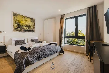 4-Bedroom Villa with Pool & Jacuzzi in Brnobići