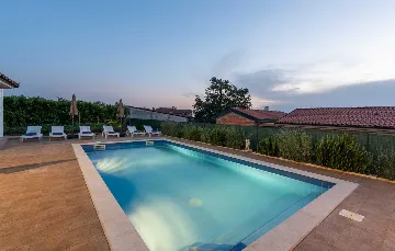 Villa in Buroli with Pool, Sauna and Outdoor Kitchen