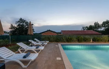 Villa in Buroli with Pool, Sauna and Outdoor Kitchen