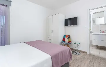 Villa in Buroli with Pool, Sauna and Outdoor Kitchen