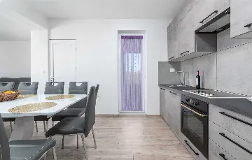 Villa in Buroli with Pool, Sauna and Outdoor Kitchen