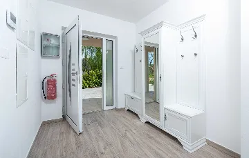 Villa in Buroli with Pool, Sauna and Outdoor Kitchen