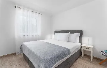 Villa in Buroli with Pool, Sauna and Outdoor Kitchen