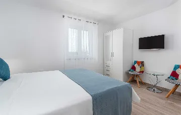 Villa in Buroli with Pool, Sauna and Outdoor Kitchen