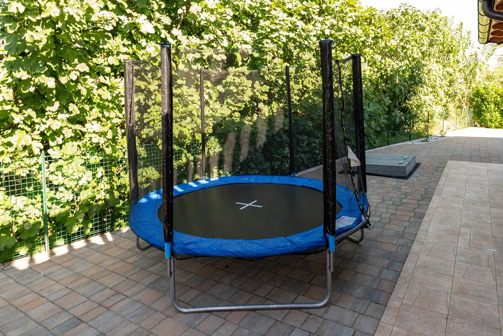 Villa in Buroli with Pool, Sauna and Outdoor Kitchen