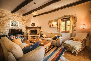 Sv. Lovreč 3-Bedroom Villa with Pool and Garden