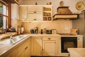 Sv. Lovreč 3-Bedroom Villa with Pool and Garden