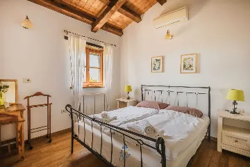 Sv. Lovreč 3-Bedroom Villa with Pool and Garden