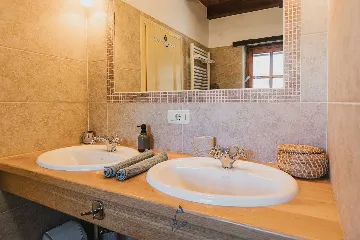 Sv. Lovreč 3-Bedroom Villa with Pool and Garden