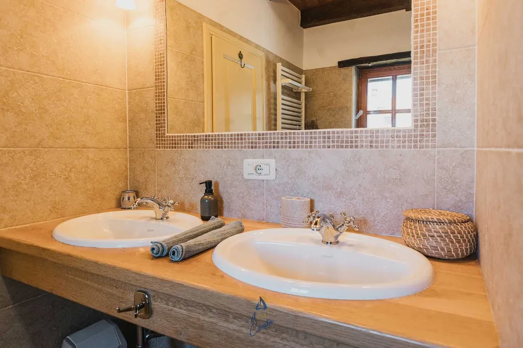 Sv. Lovreč 3-Bedroom Villa with Pool and Garden
