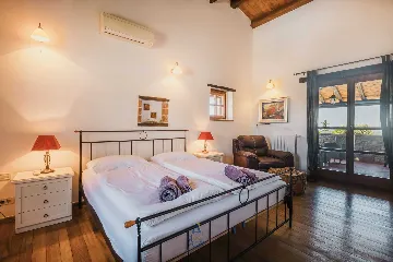 Sv. Lovreč 3-Bedroom Villa with Pool and Garden