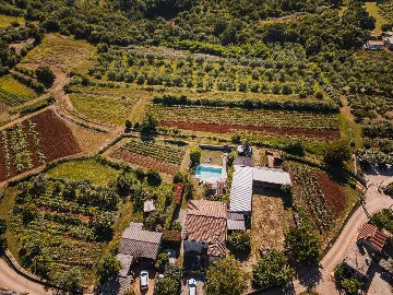 Sv. Lovreč 3-Bedroom Villa with Pool and Garden