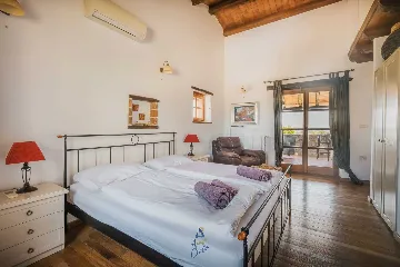 Sv. Lovreč 3-Bedroom Villa with Pool and Garden