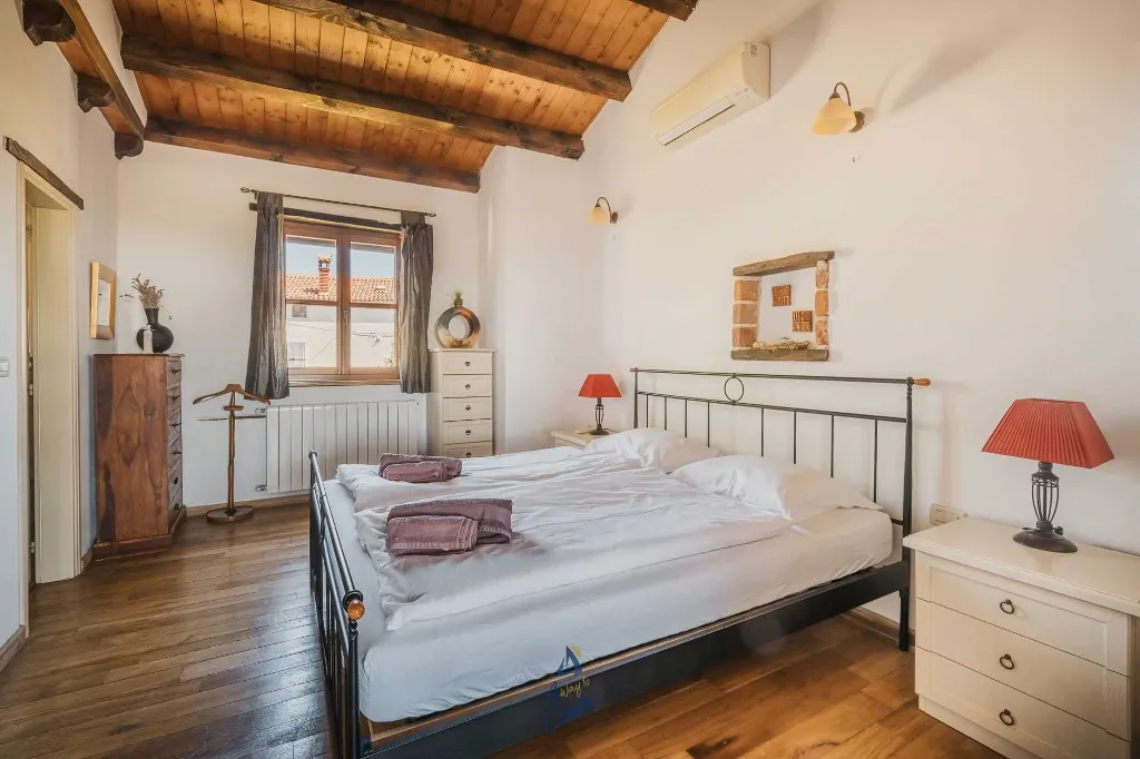 Sv. Lovreč 3-Bedroom Villa with Pool and Garden