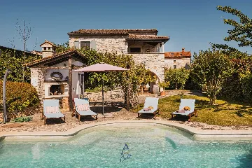 Sv. Lovreč 3-Bedroom Villa with Pool and Garden