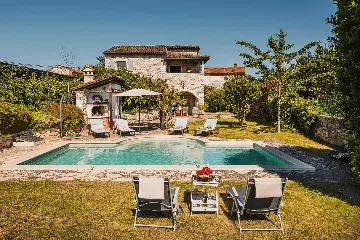 Sv. Lovreč 3-Bedroom Villa with Pool and Garden