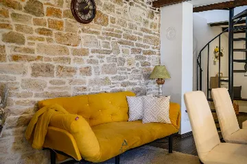 Villa with Pool in Muntrilj