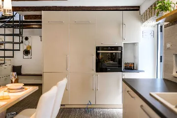 Villa with Pool in Muntrilj