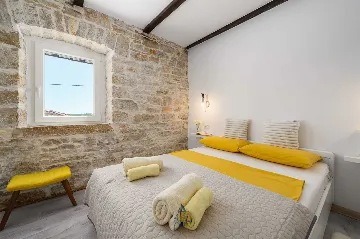 Villa with Pool in Muntrilj