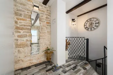 Villa with Pool in Muntrilj