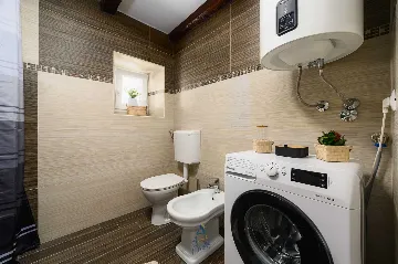 Villa with Pool in Muntrilj