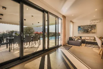 4-Bedroom Villa in Brnobići for 8 Guests
