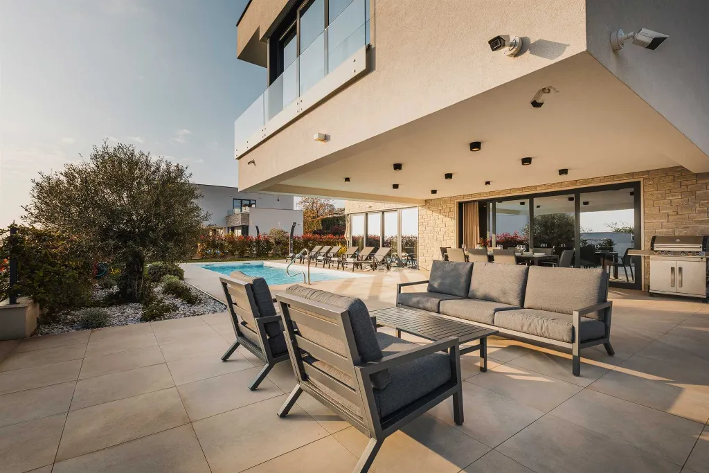 4-Bedroom Villa in Brnobići for 8 Guests