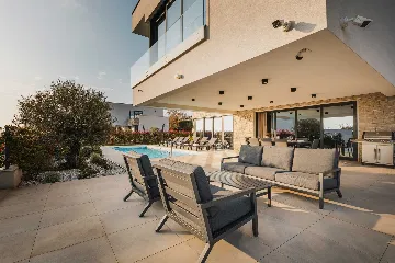 4-Bedroom Villa in Brnobići for 8 Guests