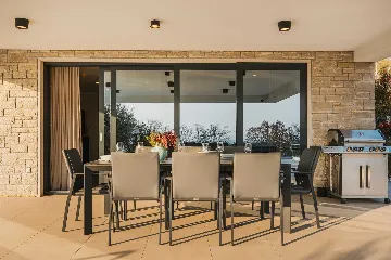 4-Bedroom Villa in Brnobići for 8 Guests