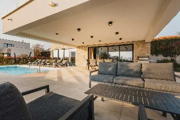 4-Bedroom Villa in Brnobići for 8 Guests