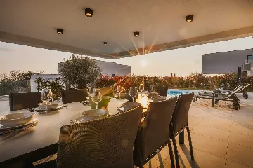 4-Bedroom Villa in Brnobići for 8 Guests