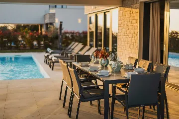 4-Bedroom Villa in Brnobići for 8 Guests