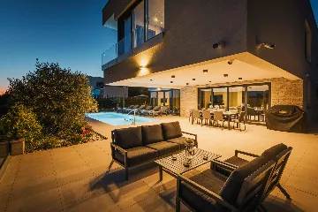 4-Bedroom Villa in Brnobići for 8 Guests