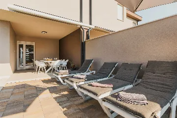 4-Bedroom Villa with Pool in Krnica for 8 Guests