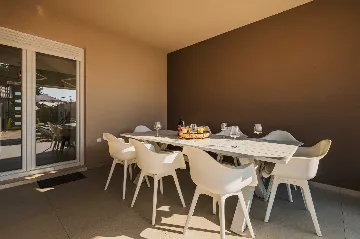 4-Bedroom Villa with Pool in Krnica for 8 Guests