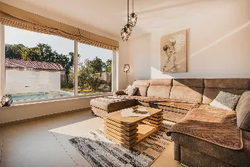 4-Bedroom Villa with Pool in Krnica for 8 Guests