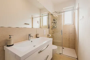 4-Bedroom Villa with Pool in Krnica for 8 Guests