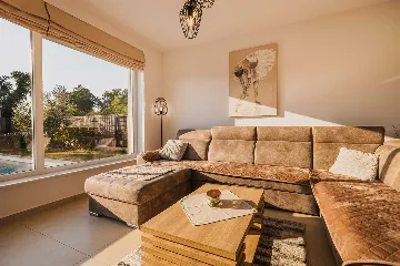 4-Bedroom Villa with Pool in Krnica for 8 Guests