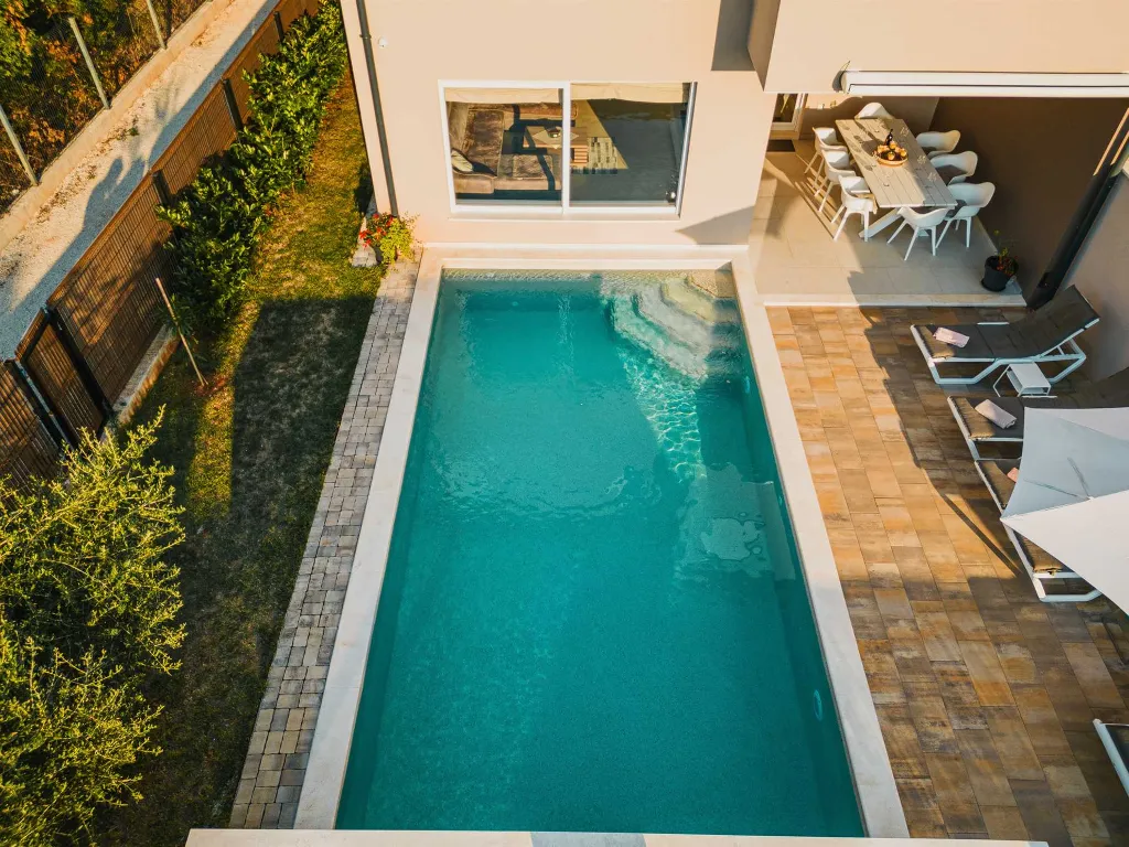 4-Bedroom Villa with Pool in Krnica for 8 Guests