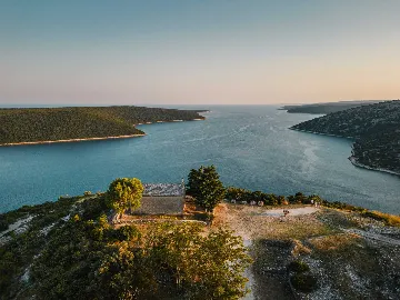 4-Bedroom Villa with Pool in Krnica for 8 Guests