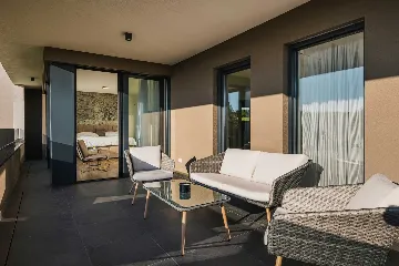 4-Bedroom Villa with Pool in Kaštelir (for 8)