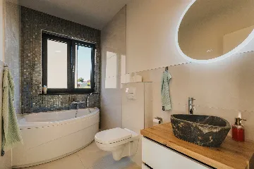 4-Bedroom Villa with Pool in Kaštelir (for 8)